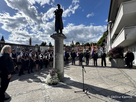 03-Odkritje replike kipa Usnjarja - talca (4)